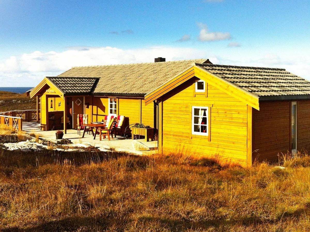 Three-Bedroom Holiday Home In Dyrvik Tuvnes 외부 사진